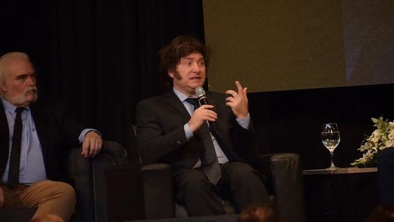Milei en Corrientes criticó a los gobernadores, a López Murphy y a Lali Espósito. Foto: Gentileza: Diario El Libertador de Corrientes.