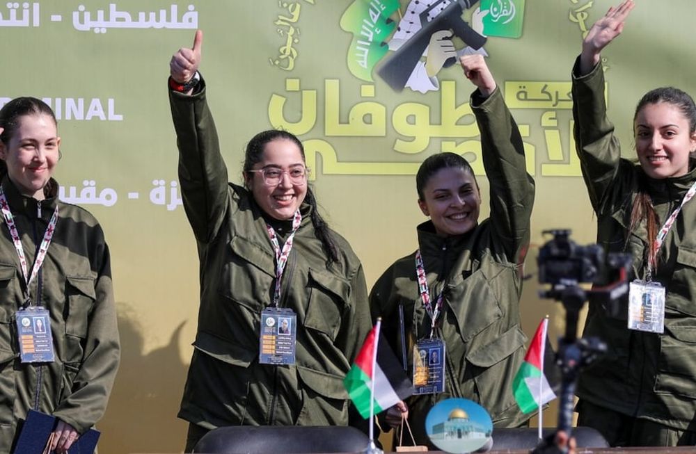 Hamas liberó a las cuatro soldados israelíes en Gaza: cruzaron a Israel para reunirse con sus familias