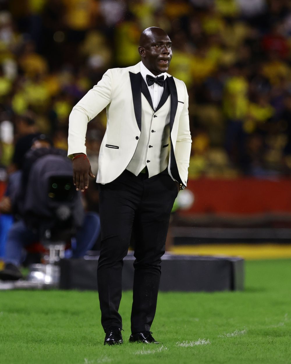 Segundo Castillo y su extravagante look