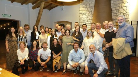 Productores, sommeliers y comunicadores participaron de la cena apertura del concurso.