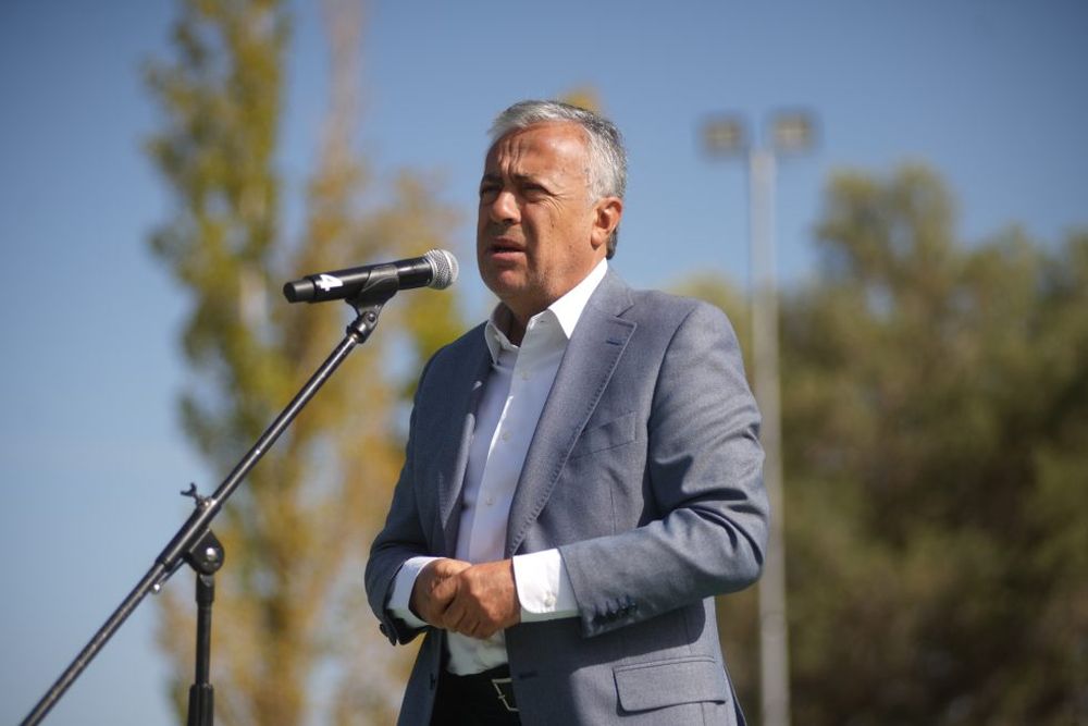 Comienzo de clases: Cornejo destacó el contexto educativo en Mendoza en un país que hace una década no crece