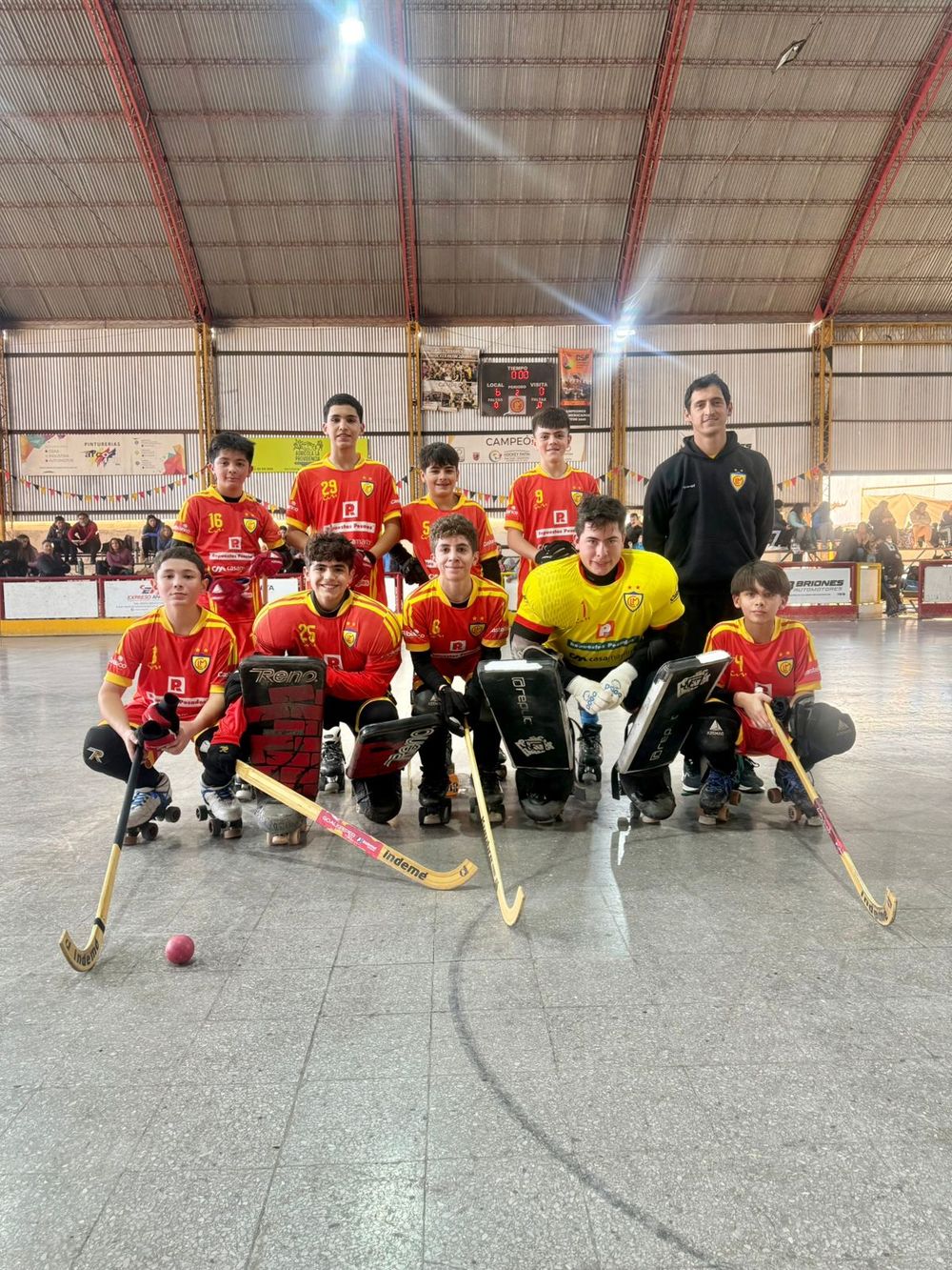 El equipo de Infantiles del Club Leonardo Murialdo que salió tercero en el campeonato Argentino.