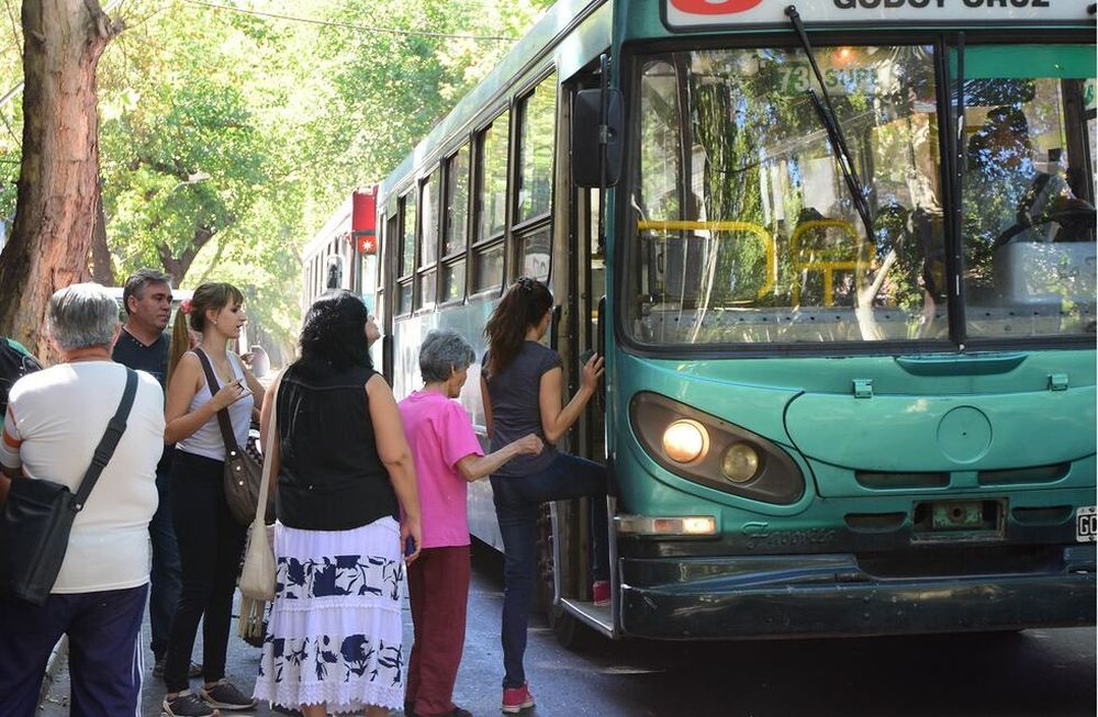 Cómo funcionará el transporte público en el finde XL de Semana Santa en Mendoza