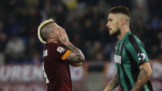 Roma perdió la chance de acercarse