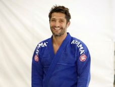 Bixente Lizarazu pasó de ganar la Copa del Mundo con Francia en 1998 al jiu-jitsu y surf Bixente Lizarazu pasó de ganar la Copa del Mundo con Francia en 1998 al jiu-jitsu y surf