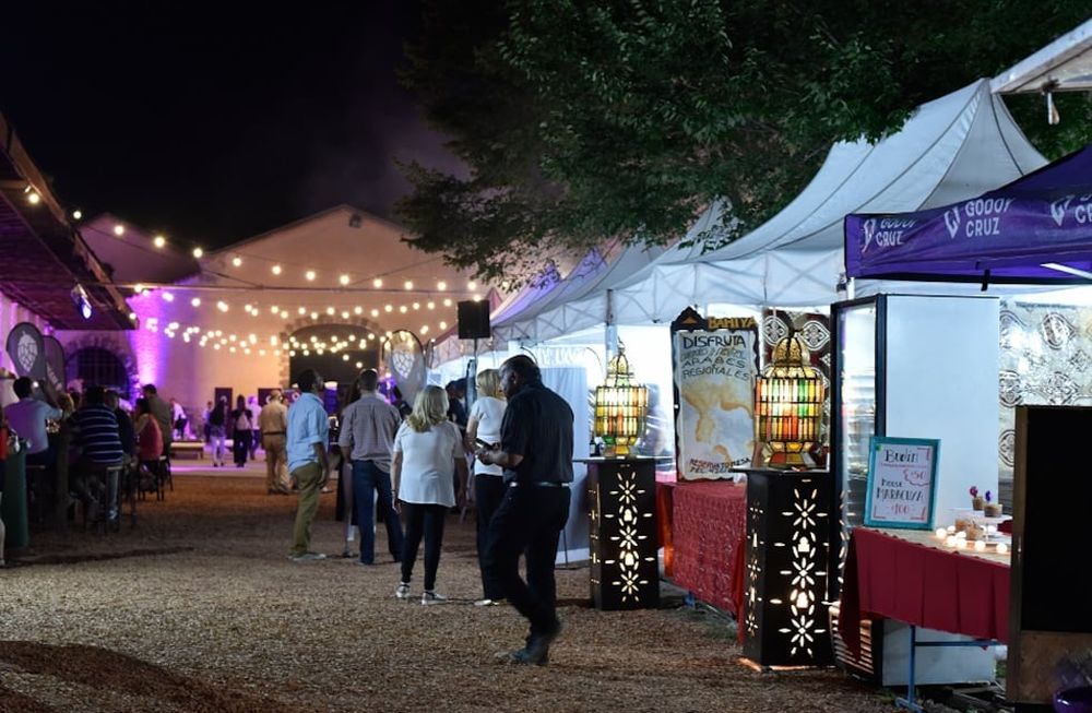Arte, música en vivo y un mercado sostenible navideño, la propuesta de Godoy Cruz para este fin de semana en Espacio Arizu