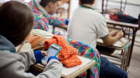 Los estudiantes podrán usar el celular en la escuela. (Gentileza)