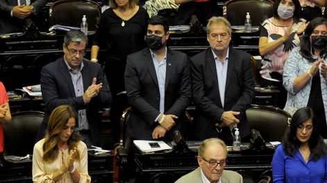 Los Andes | A la izquierda, Germán Martínez, jefe del bloque de diputados oficialistas (Foto: Federico López Claro)