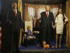 Milei como el perro faldero de Trump en el Museo de Cera de Madrid