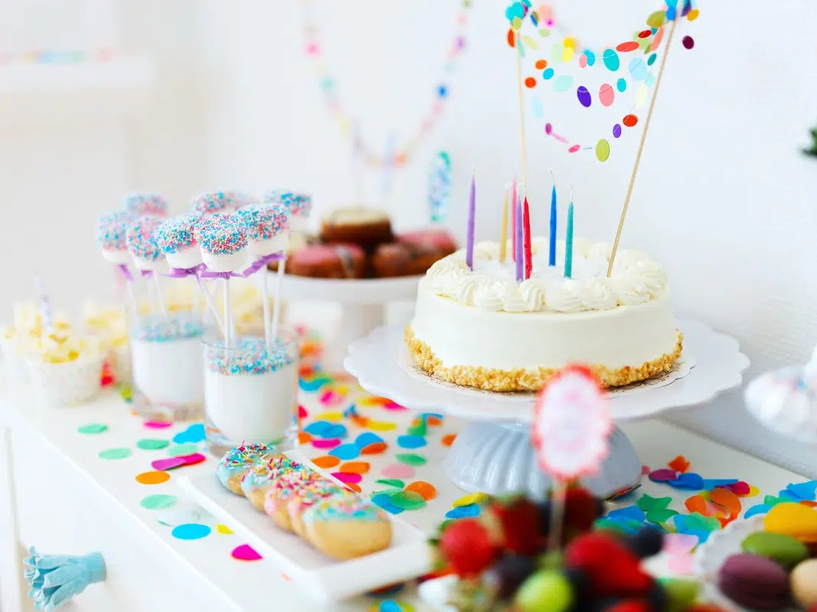 Cada cumpleaños esconde una realidad poco abordada: el elevado aporte calórico y el impacto que estos eventos pueden tener sobre la salud nutricional de los niños y niñas
