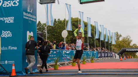 Se sortearán 10 becas para la Media Maratón 2023