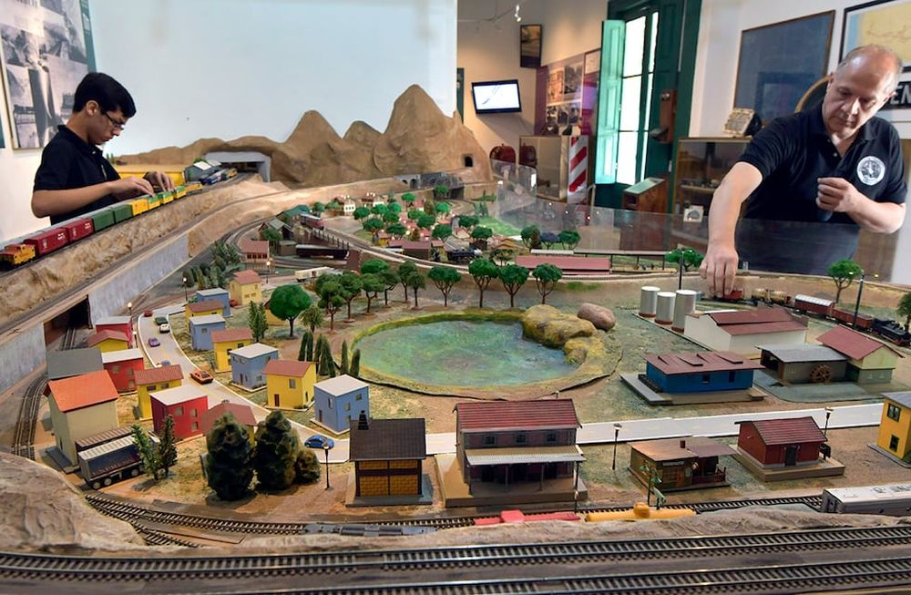 Vista de una de las maquetas de las estaciones Benegas y Godoy Cruz. Foto:  Orlando Pelichotti