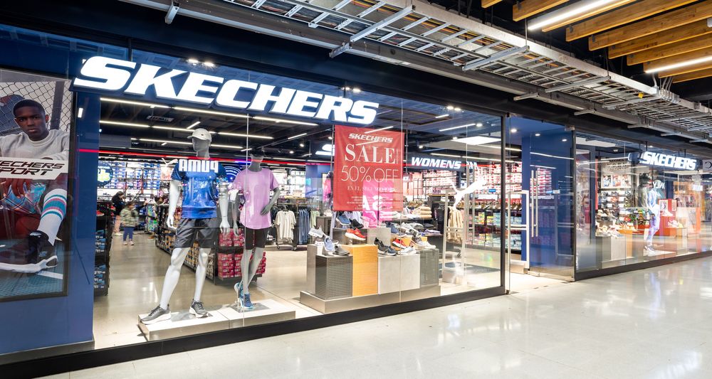 Llega a la Argentina la marca Skechers, las zapatillas adoradas por los argentinos que van a Chile