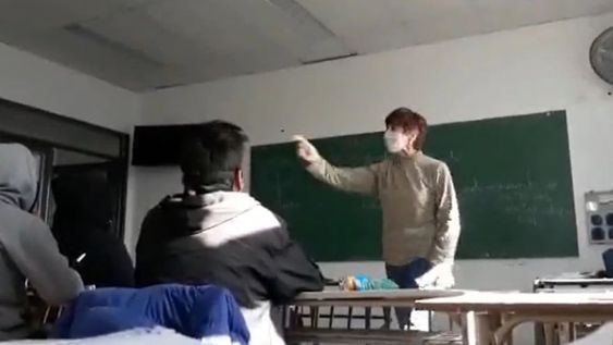 La docente que le gritó al alumno que cuestiona al kirchnerismo abrió un debate sobre cómo es la postura de la militancia frente al que piensa diferente.