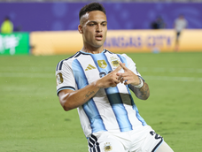 Lautaro Martínez celebra el tercer gol de Argentina a Suiza. Lautaro Martínez celebra el tercer gol de Argentina a Suiza.