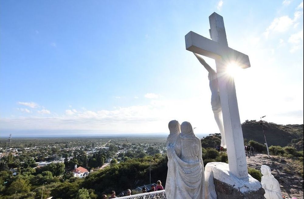 Le pidió hijos al Cristo de la Quebrada y se le cumplió