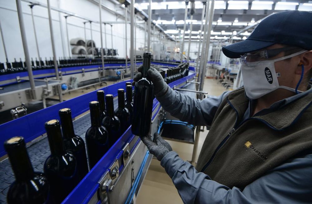 En el acumulado de los dos primeros meses de 2021, la caída en las exportaciones totales de vino, respecto de enero y febrero de 2020, era de 42,1%, pero en el primer trimestre las cifras comienzan a mejorar.