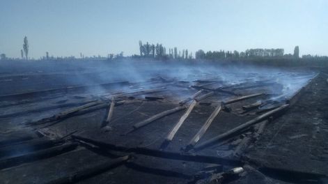 Brigadistas combatieron un incendio en una finca de Real del Padre