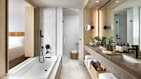 Cómo hacer el aromatizante casero que usan los hoteles para que el baño huela limpio todo el día