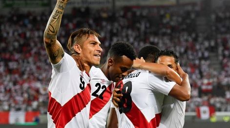 Con un doblete de Paolo Guerrero, Perú sigue de racha de cara a Rusia