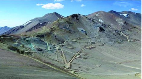 Cordillera sanjuanina. Una de las grandes minas de cobre y oro encontradas recientemente en el distrito Vicuña, en la provincia de San Juan.