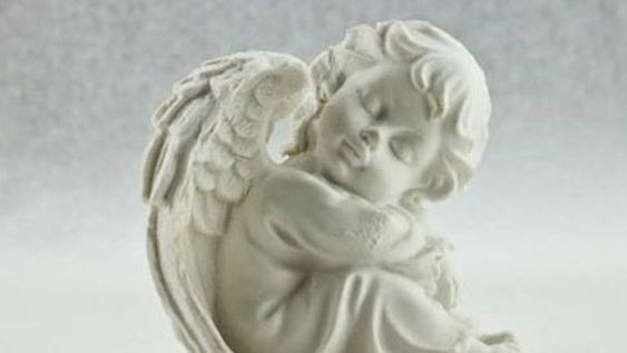 La idea de los velorios donde se despedía a los niños de modo festivo para asegurarles un lugar en el Cielo se mantuvo hasta mediados de la siguiente centena.