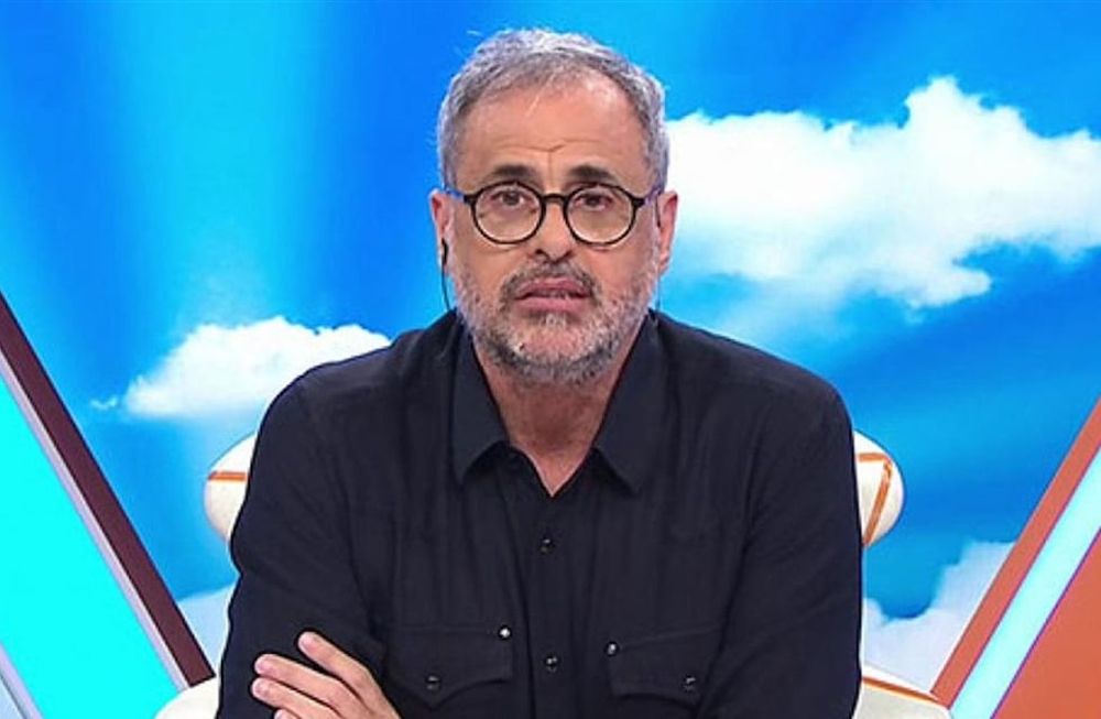 Tatuo Jorge Rial se tatuó una imagen de Eva Perón usando un pañuelo verde