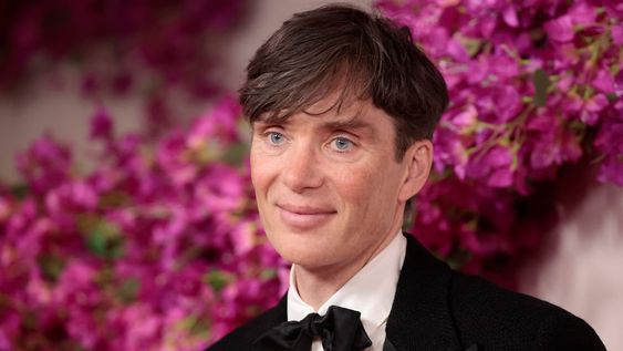 El actor irlandés Cillian Murphy (Oppenheimer) asiste a la 96a edición anual de los Premios de la Academia en el Dolby Theatre de Hollywood, California, el 10 de marzo de 2024. (Foto de DAVID SWANSON / AFP)