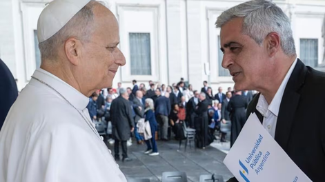 Qué dice la carta que le entregaron las universidades al papa León XIV&nbsp;