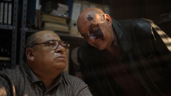 Este drama criminal está situado a finales de los 90 en Argentina, en un contexto social en el que la frivolidad de los poderosos aumenta al mismo ritmo de los delitos, la marginalidad y el sentido de desprotección.