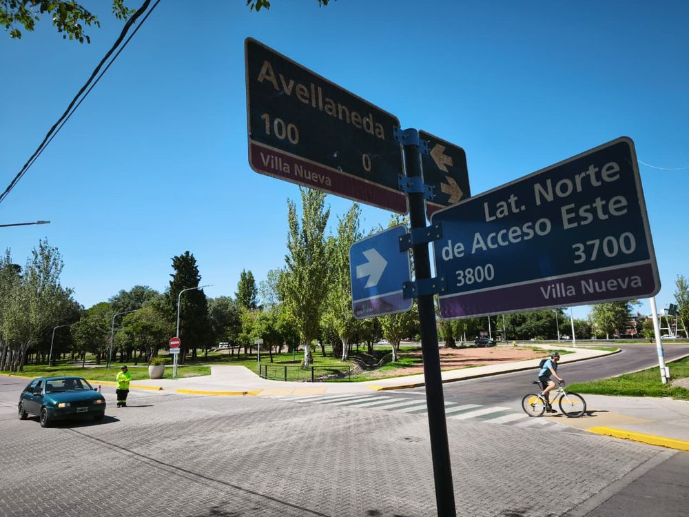 Cambio de sentido en las laterales del Acceso Este