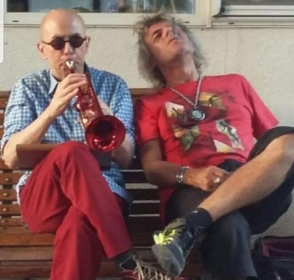 El Indio Solari y Miguel Ángel Tallarita, en una de las fotos preferidas del trompetista.