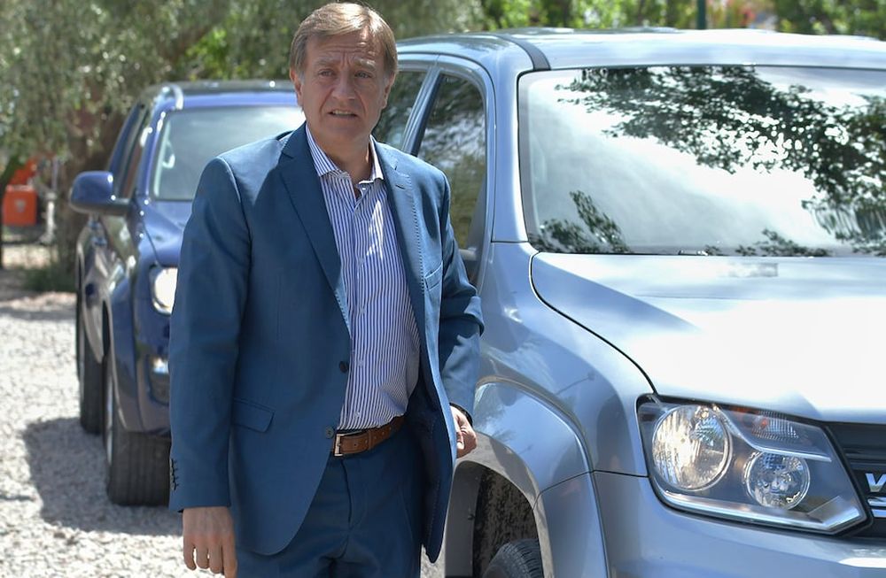 El gobernador Rodolfo Suárez visitó una planta modelo de agricultura en Luján de Cuyo junto con María Eugenia Vidal y Alfredo Cornejo.Foto: Orlando Pelichotti