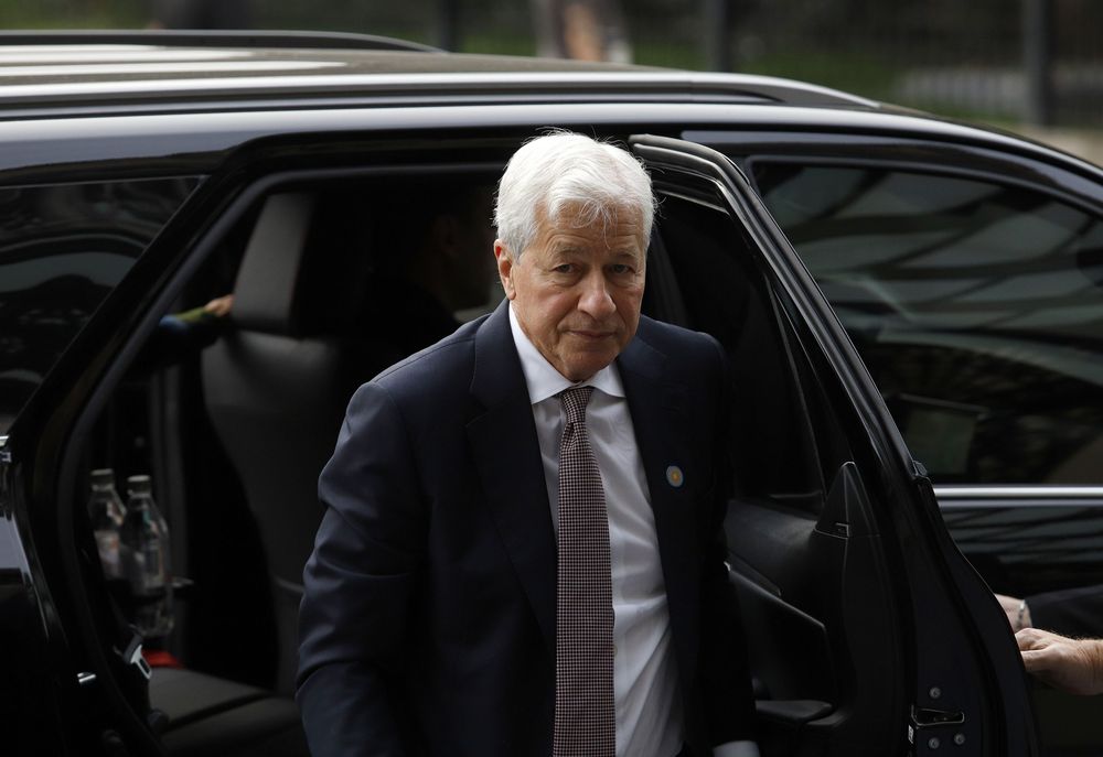 El CEO de JP Morgan encabezó un encuentro en el Teatro Colón con dirigentes  y empresarios