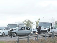 Un choque triple en el Acceso Sur genera caos de tránsito