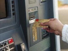 Los dólares ya pueden retirarse desde cajeros automáticos habilitados en Mendoza. La modalidad depende de cada banco y del saldo disponible.