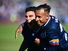 Un tremenda fiesta armaron Sartori y Villa en el parque con una goleada memorable frente al Lobo. Un tremenda fiesta armaron Sartori y Villa en el parque con una goleada memorable frente al Lobo.