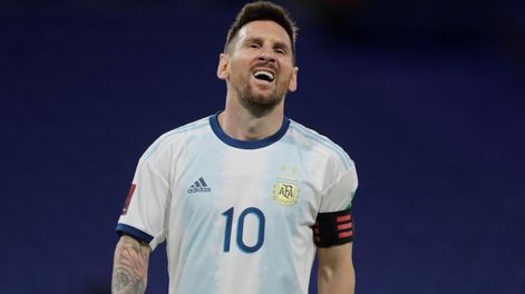 Leo Messi tendría problemas con la UEFA y la FIFA si participa de la nueva Superliga europea. / archivo