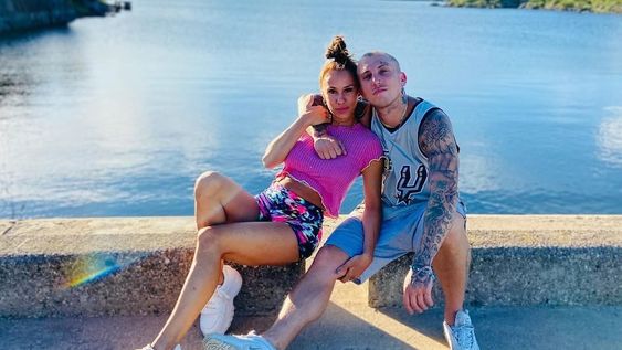Barby Silenzi y El Polaco disfrutan en familia de los últimos día de calor