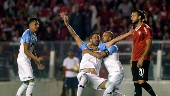 Racing tuvo un doble festejo