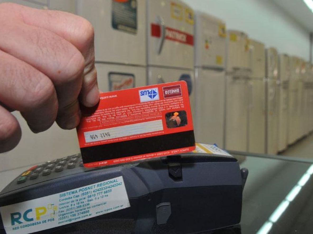Los bancos comenzaron a subir los límites en las tarjetas de crédito