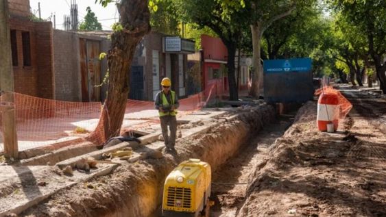 El departamento más afectado por el déficit en obras es Guaymallén. Allí se está trabajando en una colectora cloacal. Foto : Gobierno de Mendoza