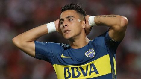 El cordobés Cristian Pavón enfrenta una dura denuncia por violencia de género. / archivo