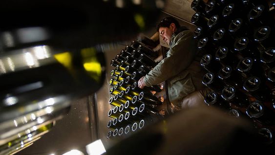 Las bodegas locales tienen buenas oportunidades si presentan otros varietales aparte del malbec, como cabernet y chardonnay .Foto: Ignacio Blanco / Los Andes.