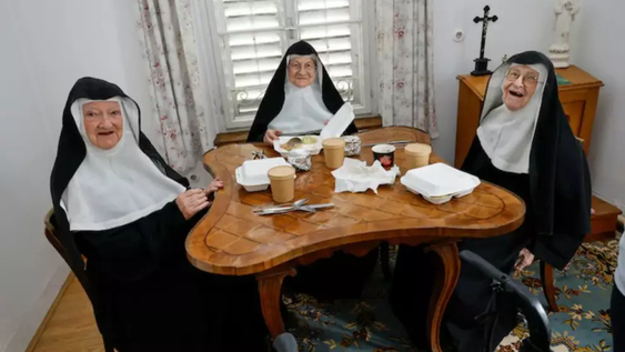 Monjas escapan de asilo para regresar a su convento abandonado en Salzburgo
