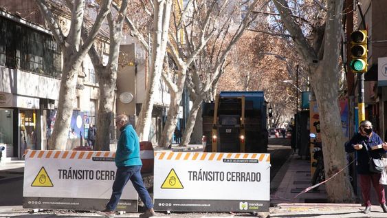 La Ciudad de Mendoza continúa las obras en calles céntricas, enmarcadas en el Plan de Mejoramiento Urbano
