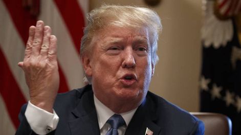 Polémica por una burla de Trump a víctima de acoso
