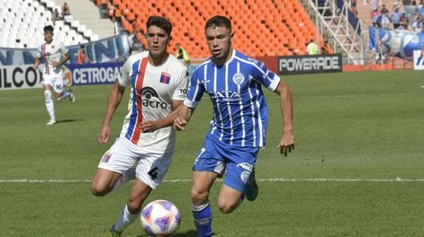 Godoy Cruz enfrenta a Tigre por la fecha 10 de la Liga Profesional / Orlando Pelichotti.
