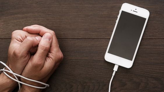 La nomofobia es una tendencia actual que se metió de lleno en la vida cotidiana, y por lo tanto, en el uso frecuente del celular.