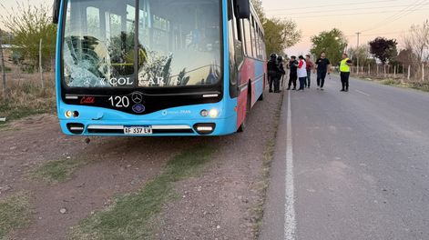 Tragedia en Las Heras: dos hermanas de 7 y 10 años murieron atropelladas por un micro
